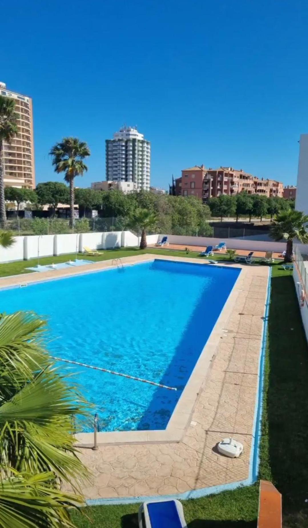 Sea Lovers Guest House Portimao Luaran gambar